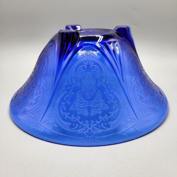 1930s Royal Lace Hazel Atlas Cobalt Blue Salad Bowl Three Toed Depression Era - Picture 6 of 7